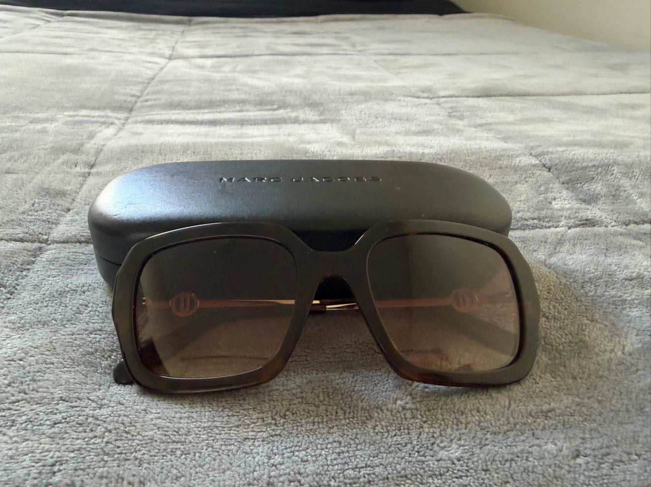 Marc Jacobs Tortoiseshell Sunglasses - photo 2