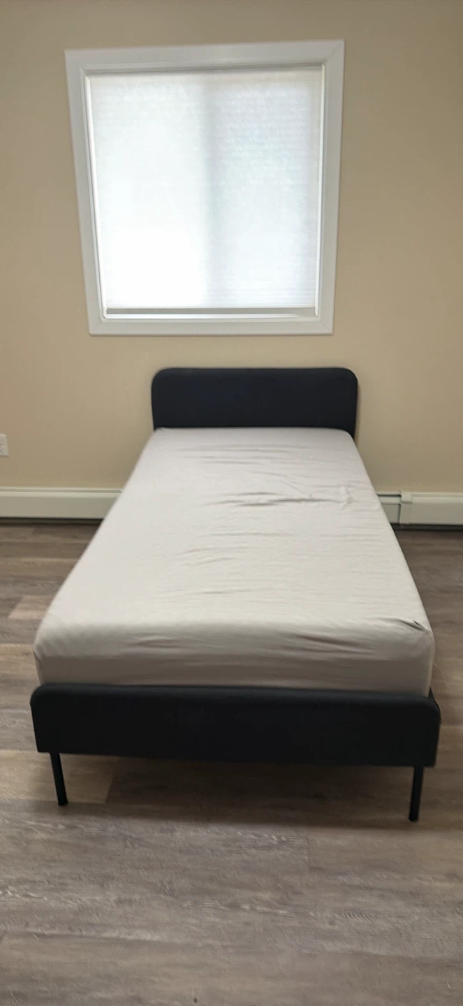 Twin bed fram with mattress