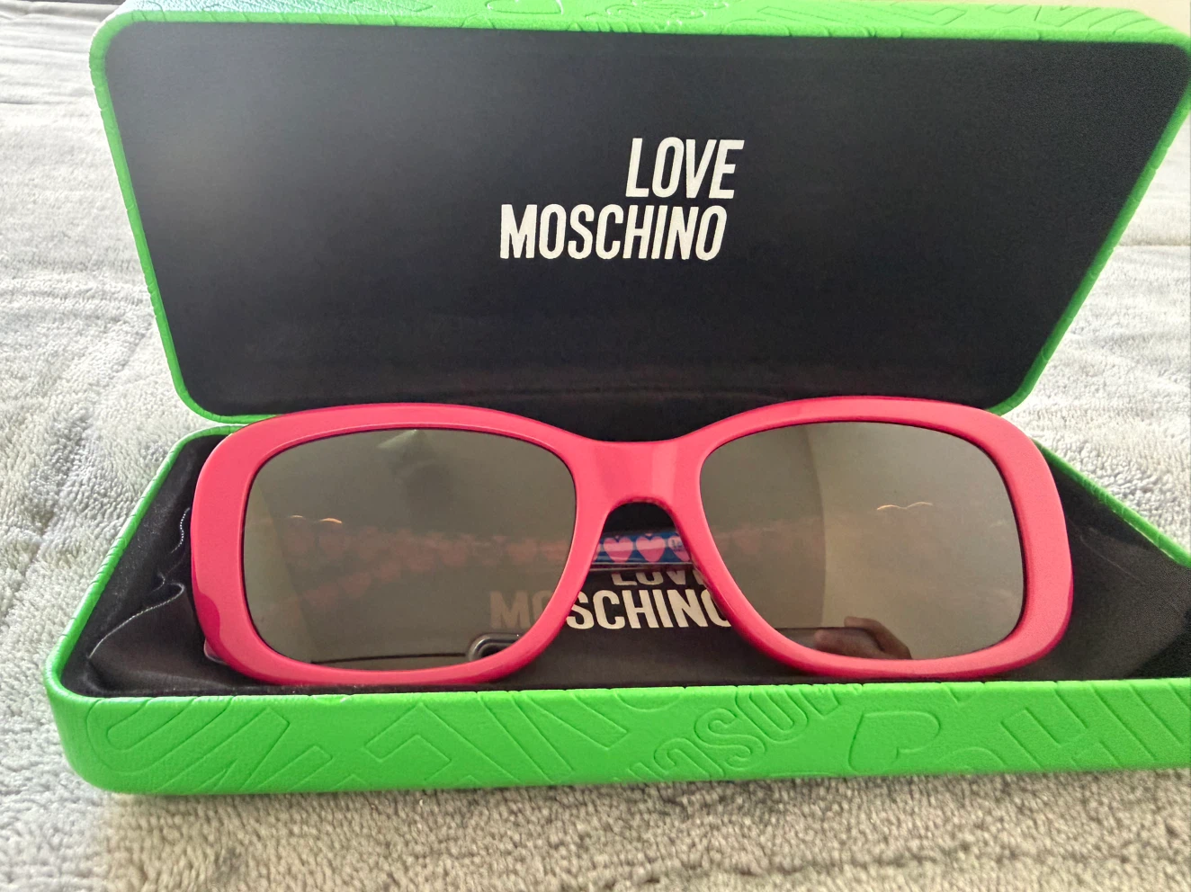 Love Moschino Sunglasses - photo 3