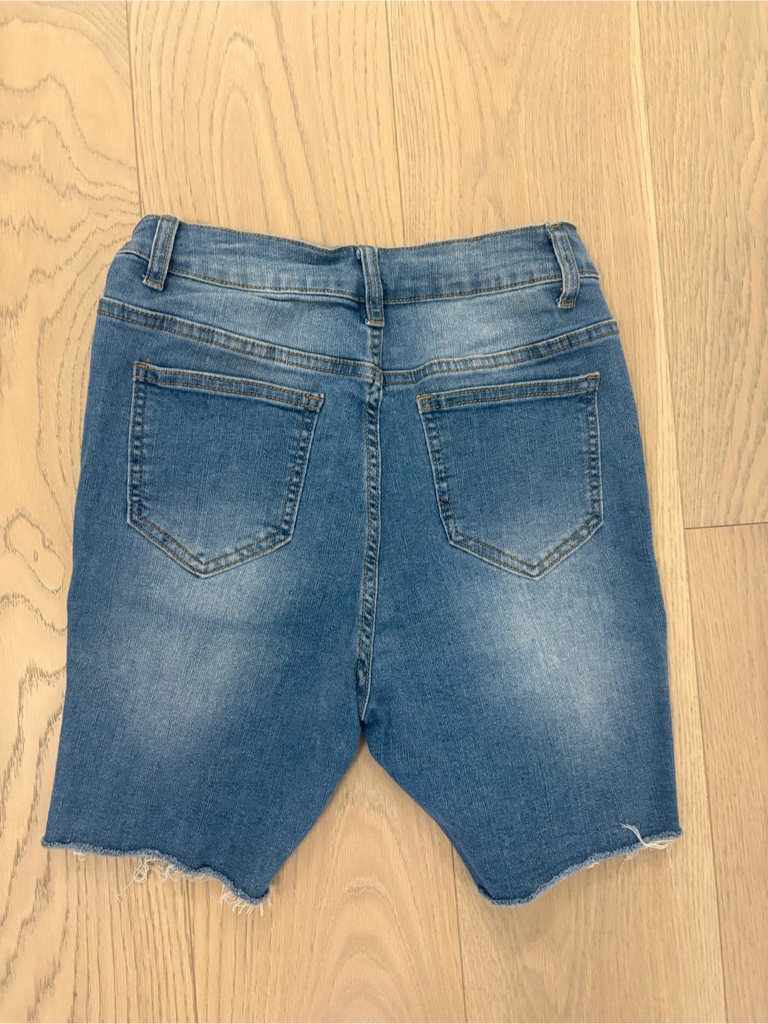 SHEIN Distressed Denim Shorts Size 28 - photo 3