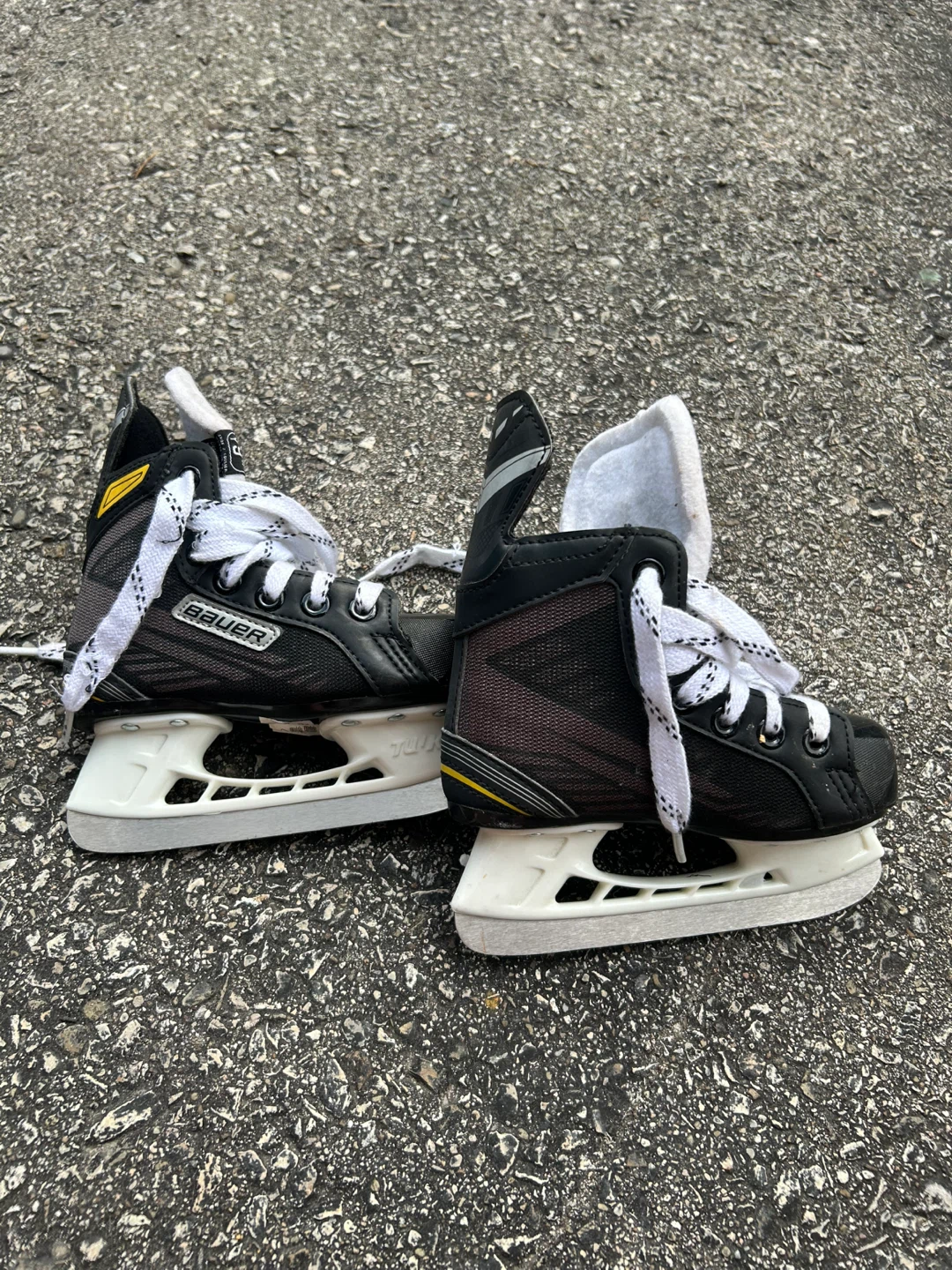 Youth size 9 Bauer Hockey Skates