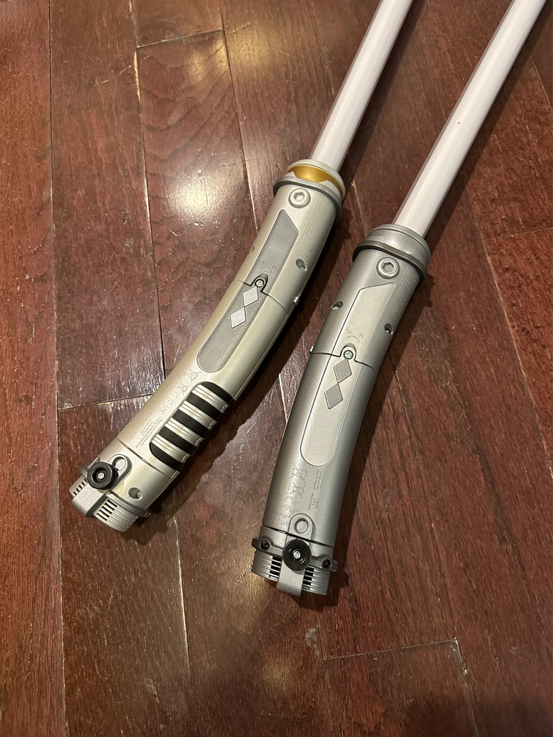 Disney Parks Star Wars Ashoka Lightsaber Set - photo 3