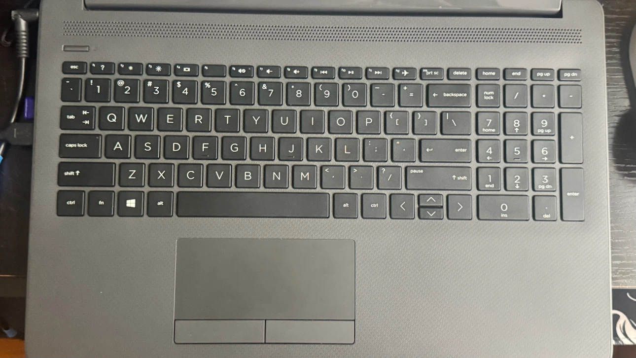 HP Laptop - photo 4
