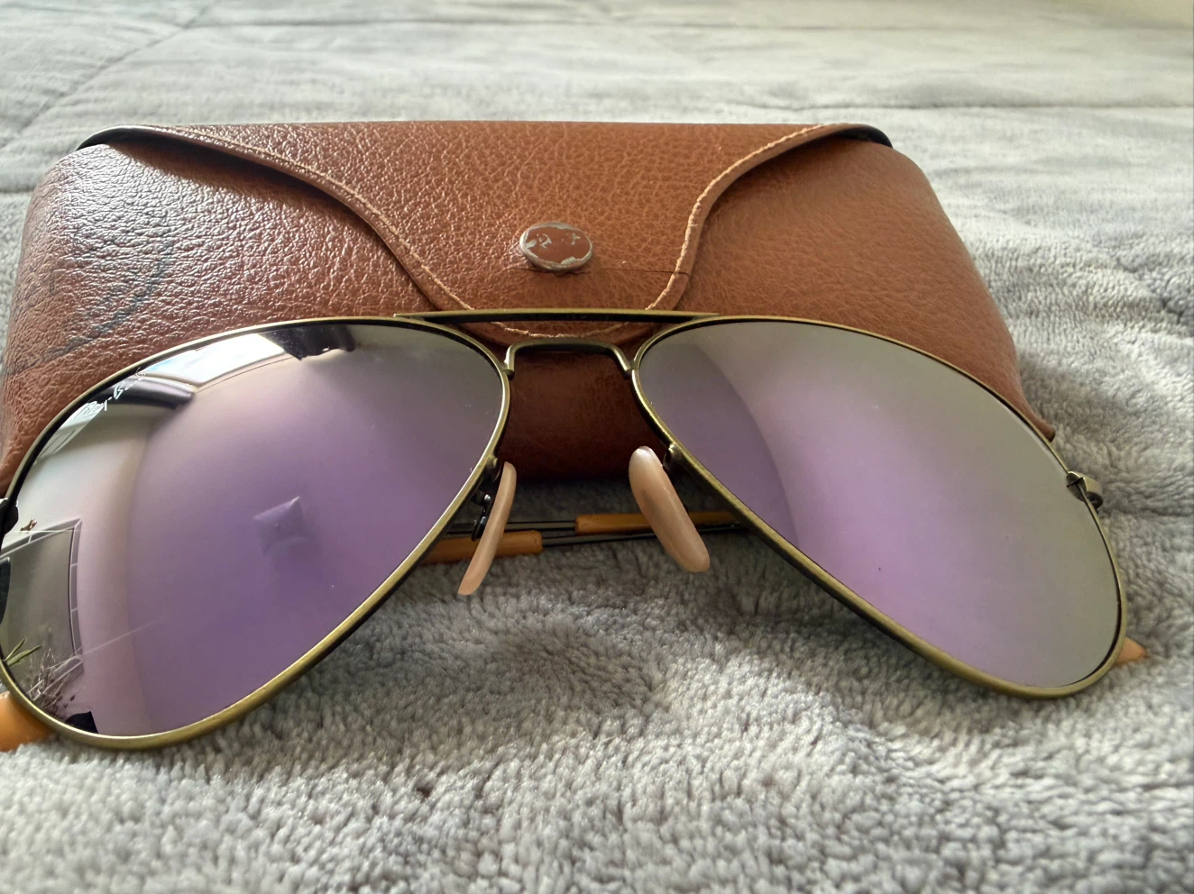Ray-Ban Aviator Sunglasses with Case