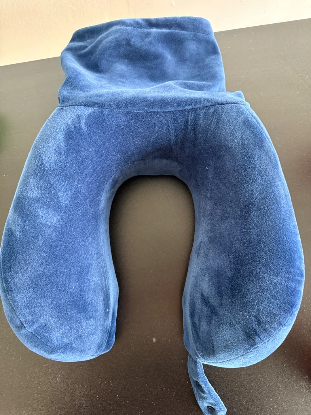 Blue Velour Neck Pillow - photo 3