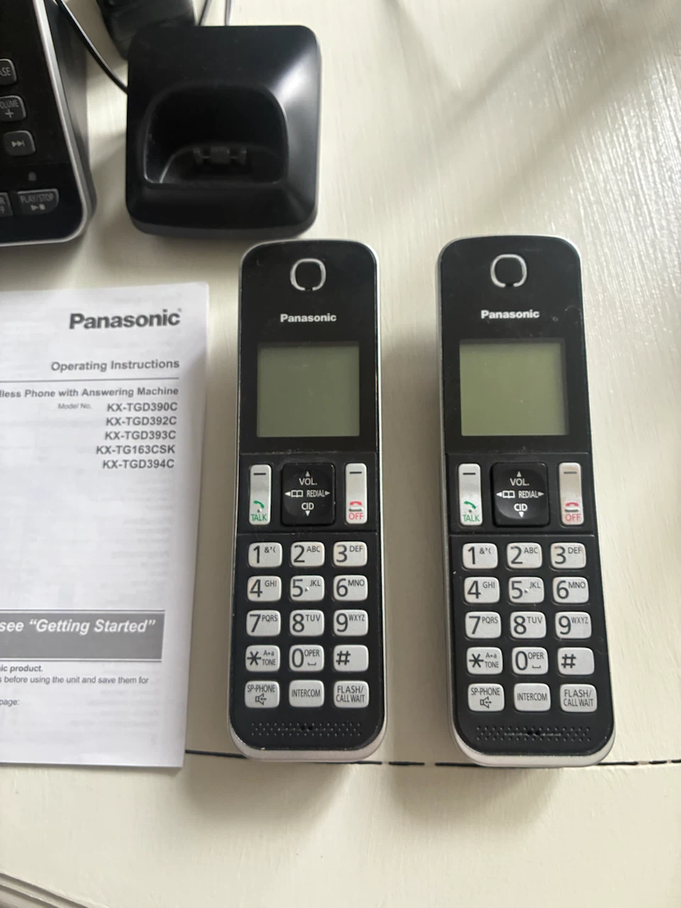 Panasonic Cordless Phone with Answering Machine KX-TGD390 Series - photo 2