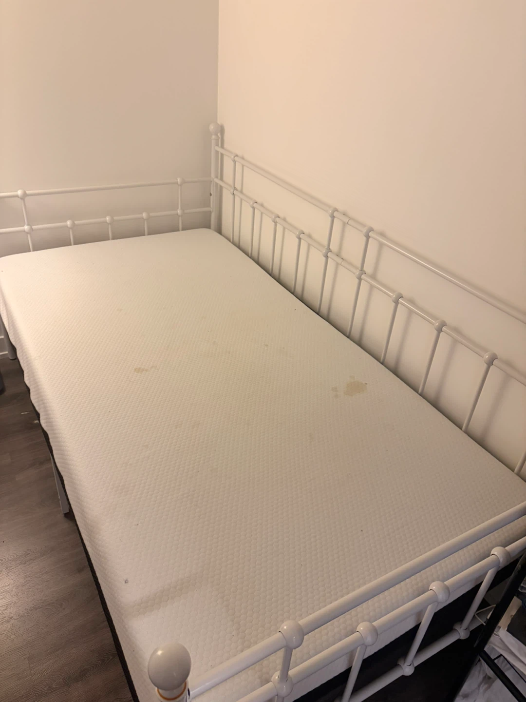Twin mattress