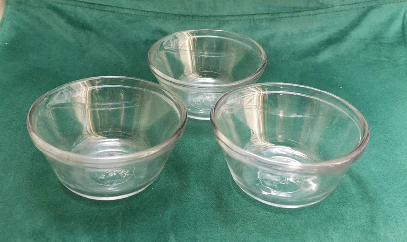 Set of 3 Clear Glass Ramekins/Bowls