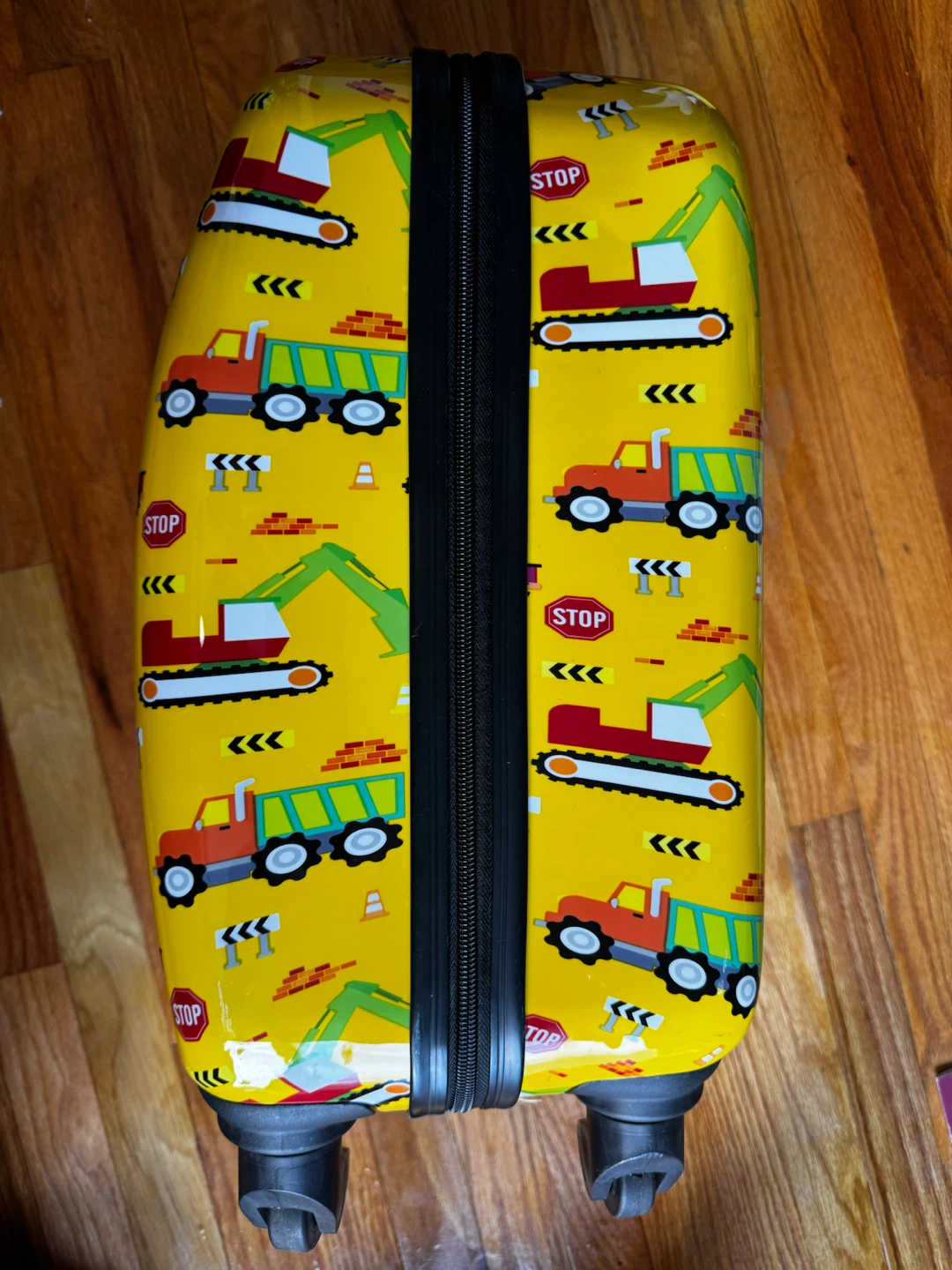 Kids Back Pack With Lunch Box and Luggage - photo 3