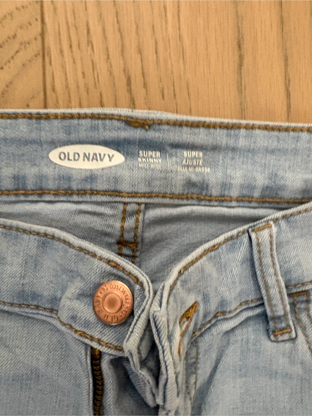 Old Navy Super Skinny Jeans Light Wash Size 4 - photo 2
