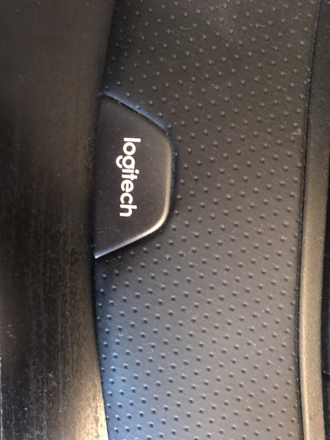 Logitech K350 Wireless Keyboard and Mouse Combo - photo 2