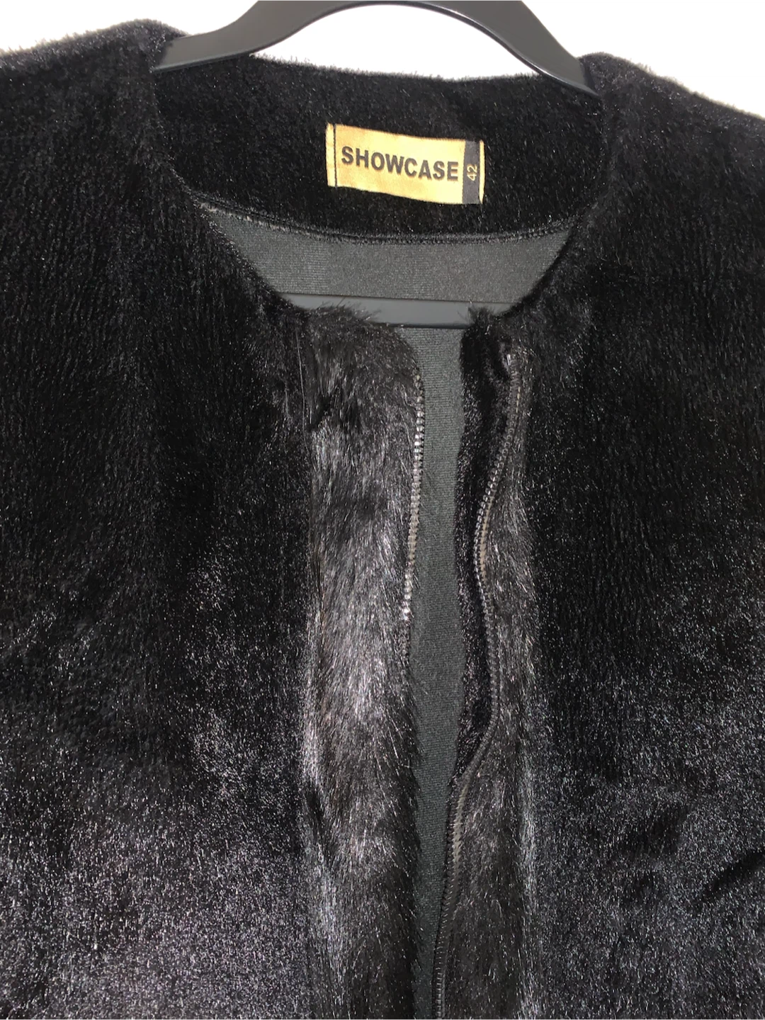 SHOWCASE Black Faux Fur Vest - photo 2
