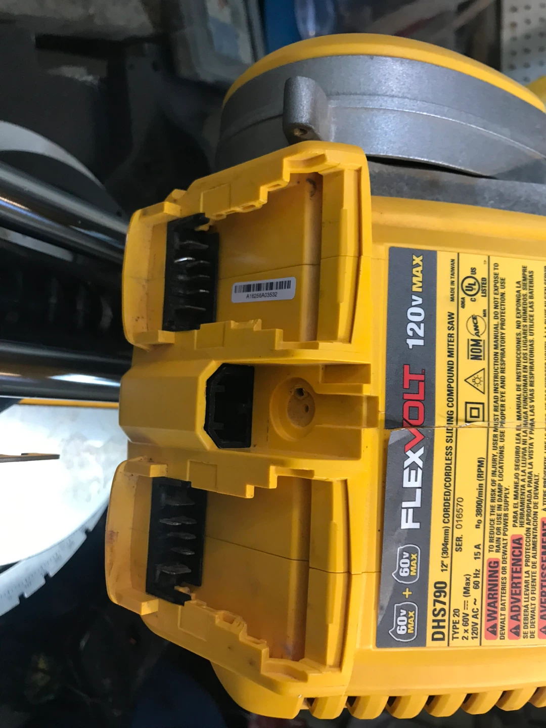 DeWalt FlexVolt 120V MAX Cordless Sliding Compound Miter Saw - photo 2
