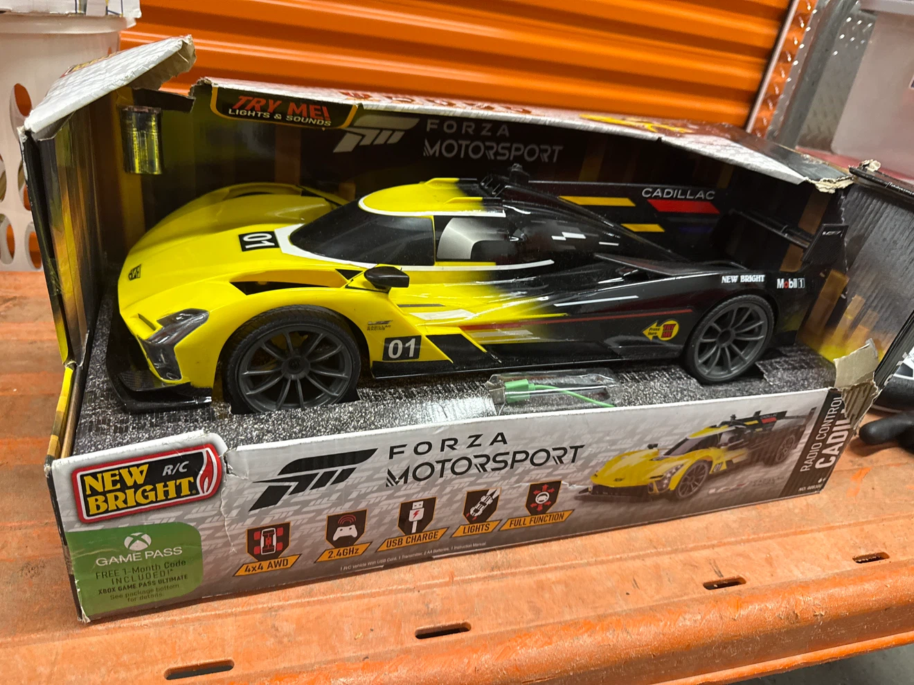 New Bright Forza Motorsport R/C Cadillac