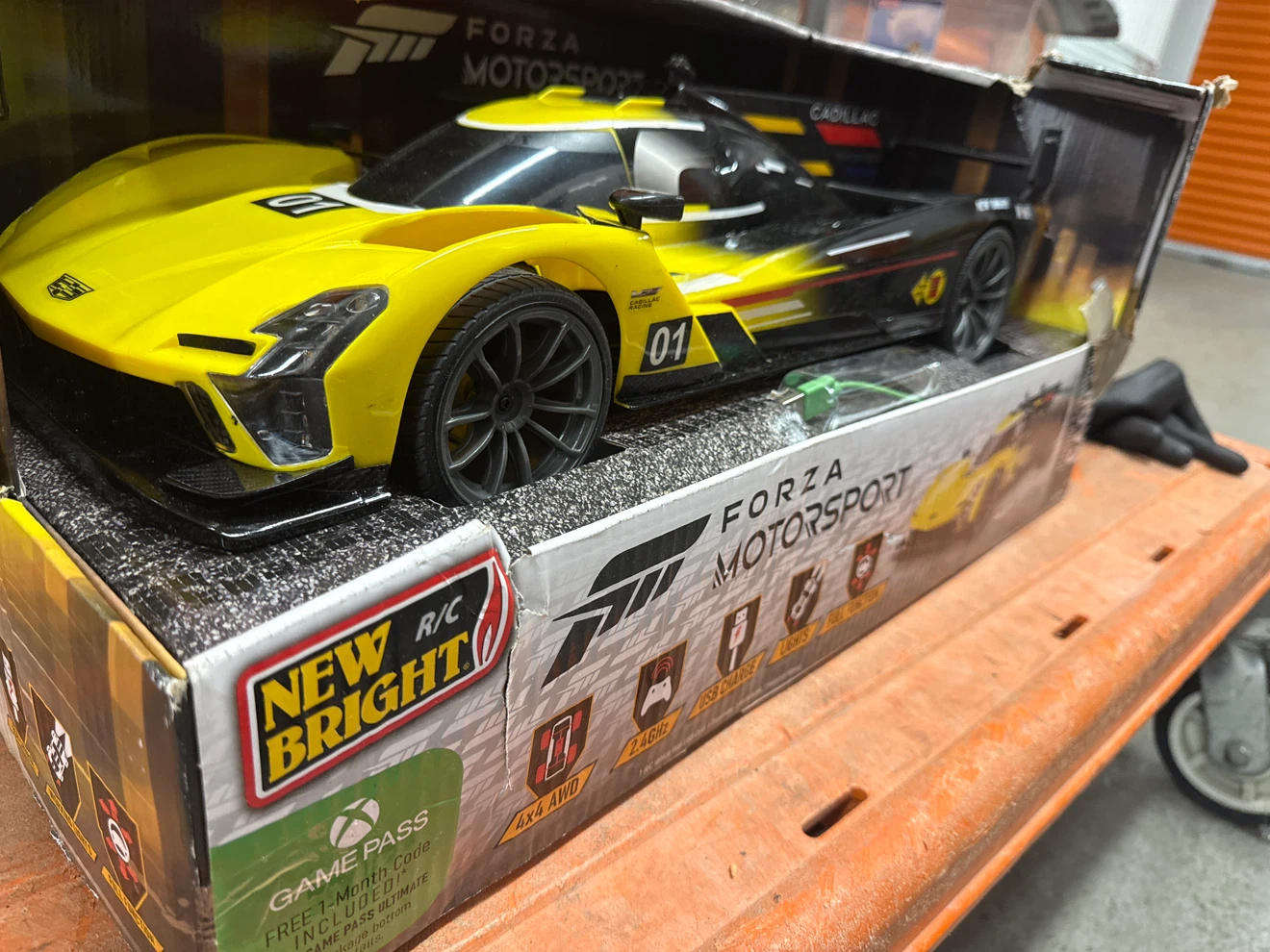 New Bright Forza Motorsport R/C Cadillac - photo 2