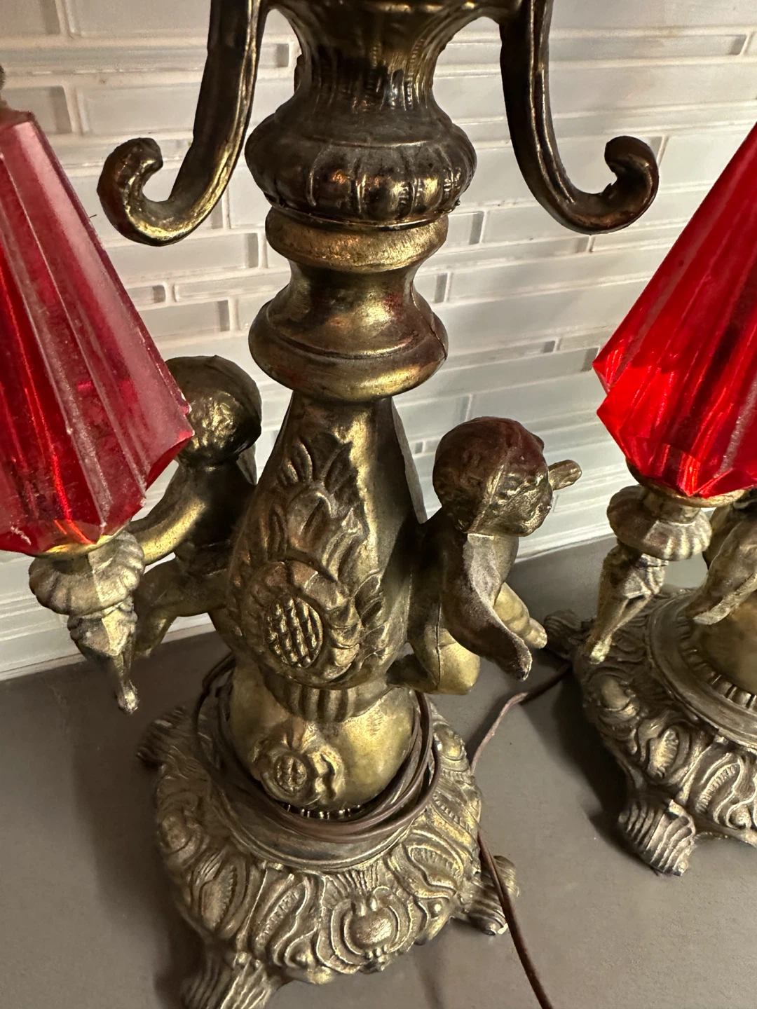 2 ANTIQUE HOLLYWOOD REGENCY BRASS CHERUBIM TANLE LAMP VINTAGE - photo 2