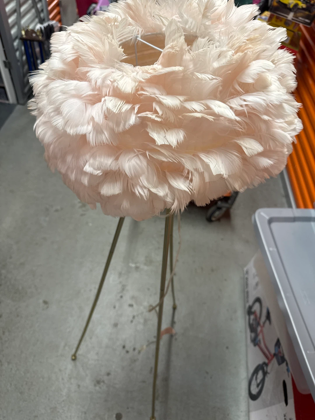 Pink Feather Floor Lamp adjustable to any size - photo 3