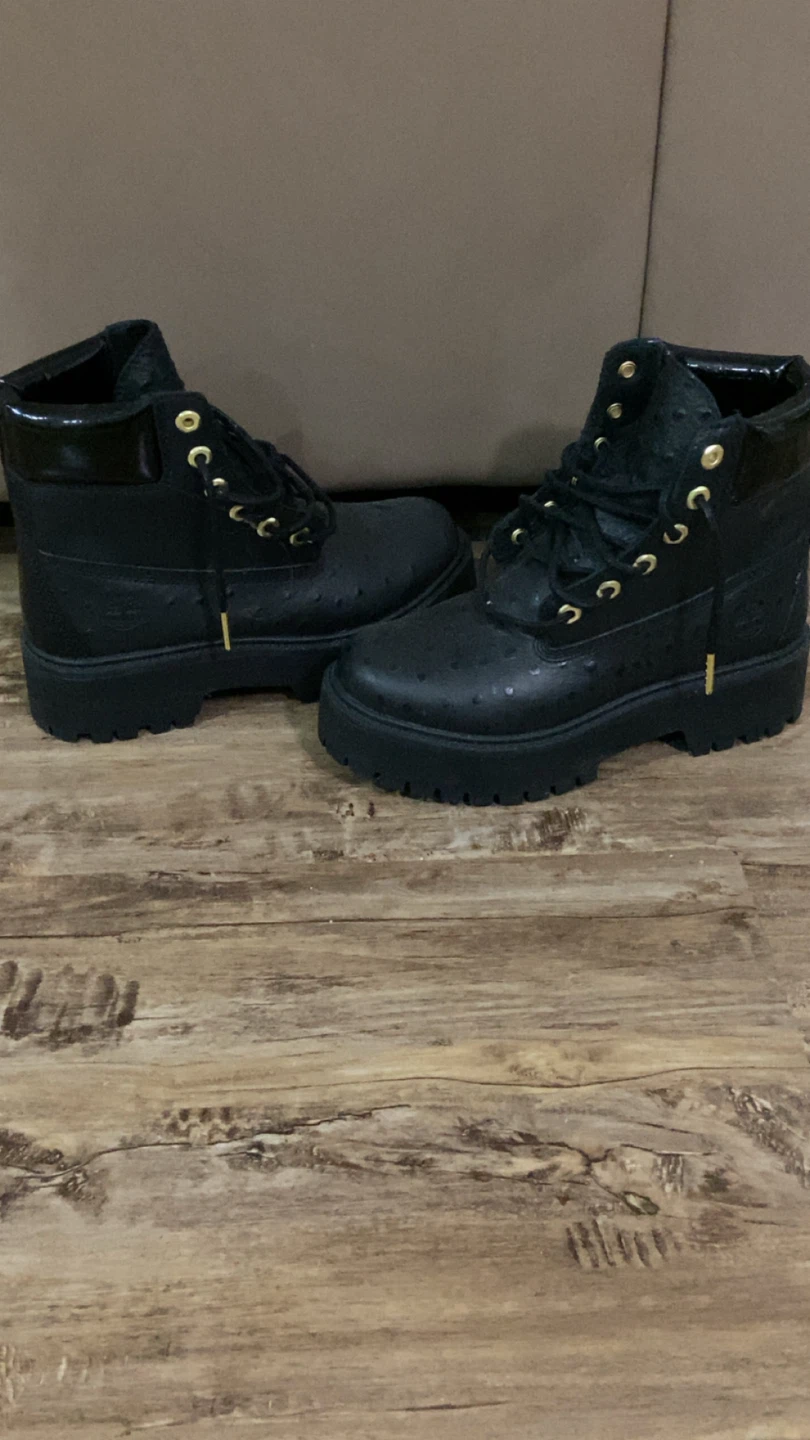 Timberland Women's 6.5 Black Lace-Up Boots