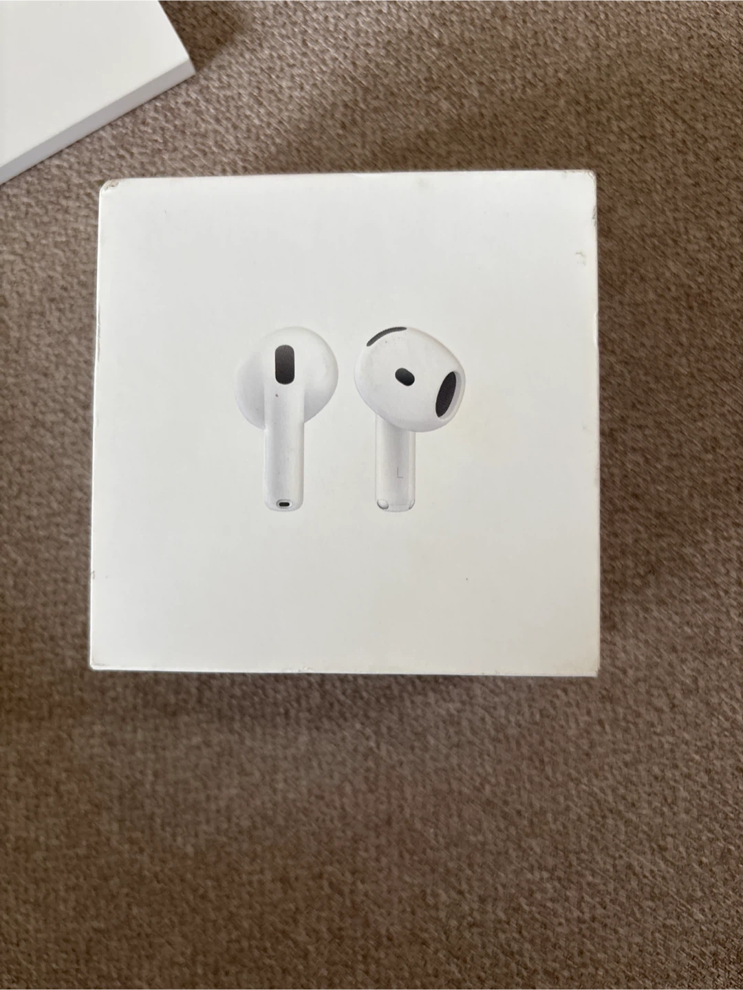 AirPods 4