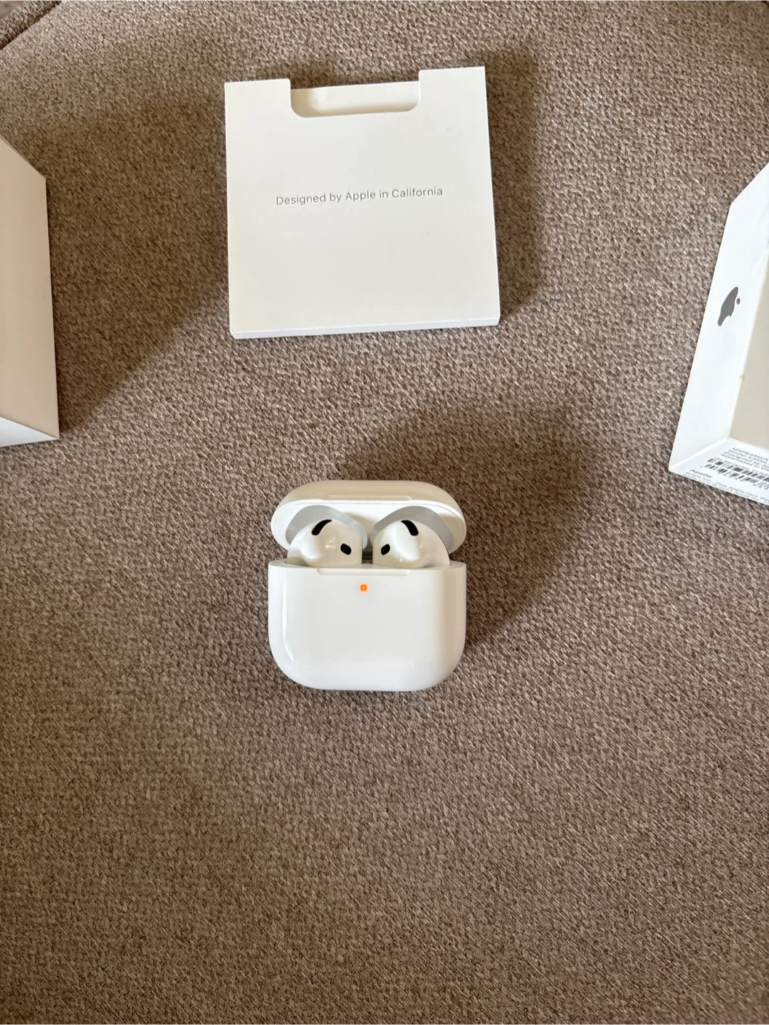 AirPods 4 - photo 2