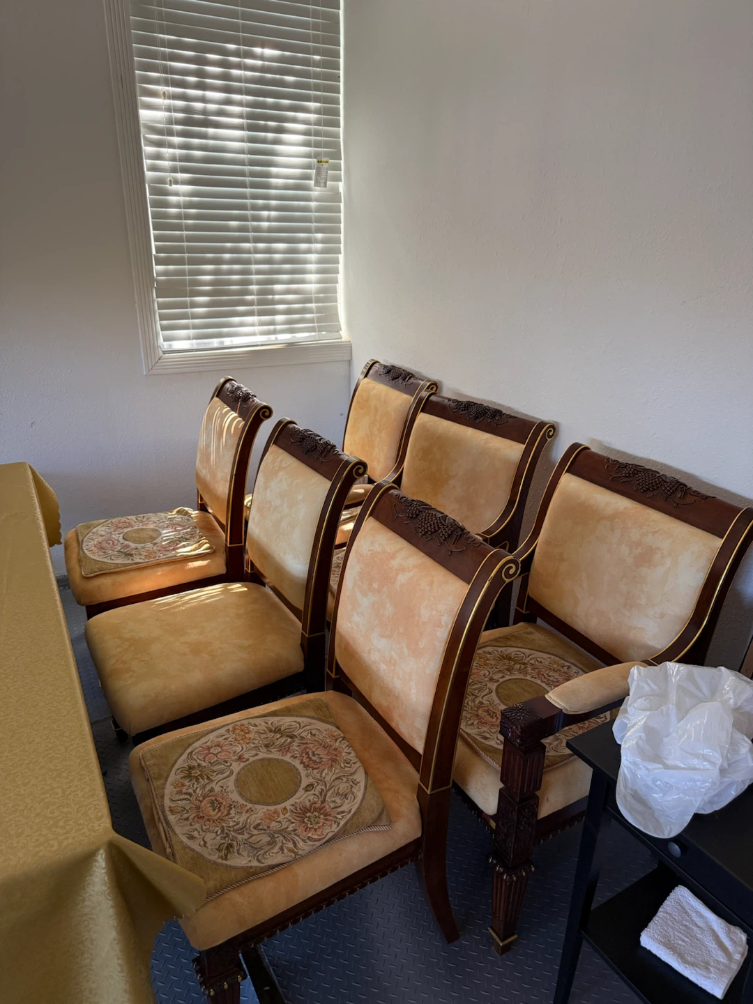 Dining Table and Chairs Set - photo 4