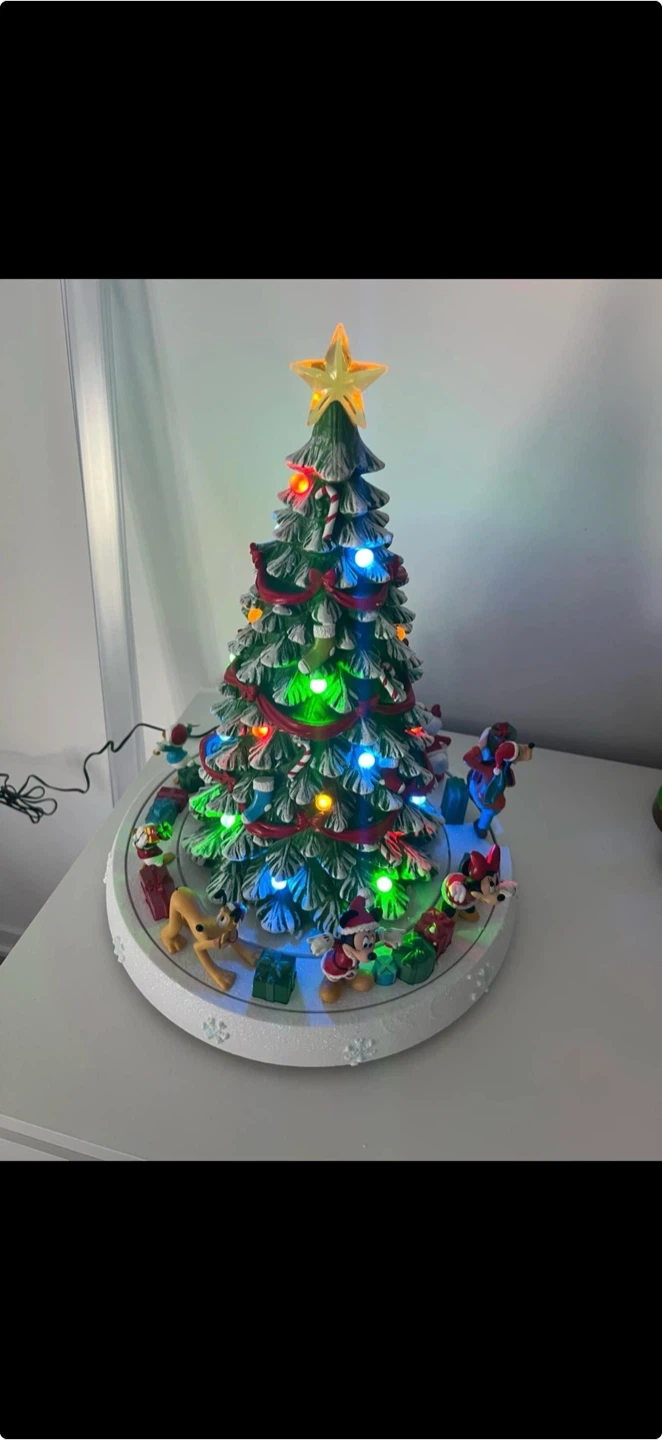 Disney Christmas Tree - photo 3