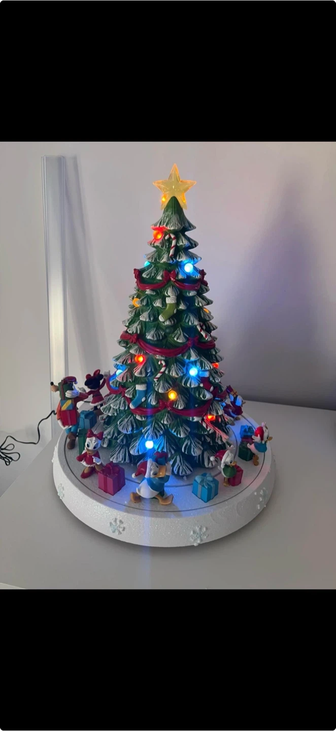 Disney Christmas Tree - photo 4