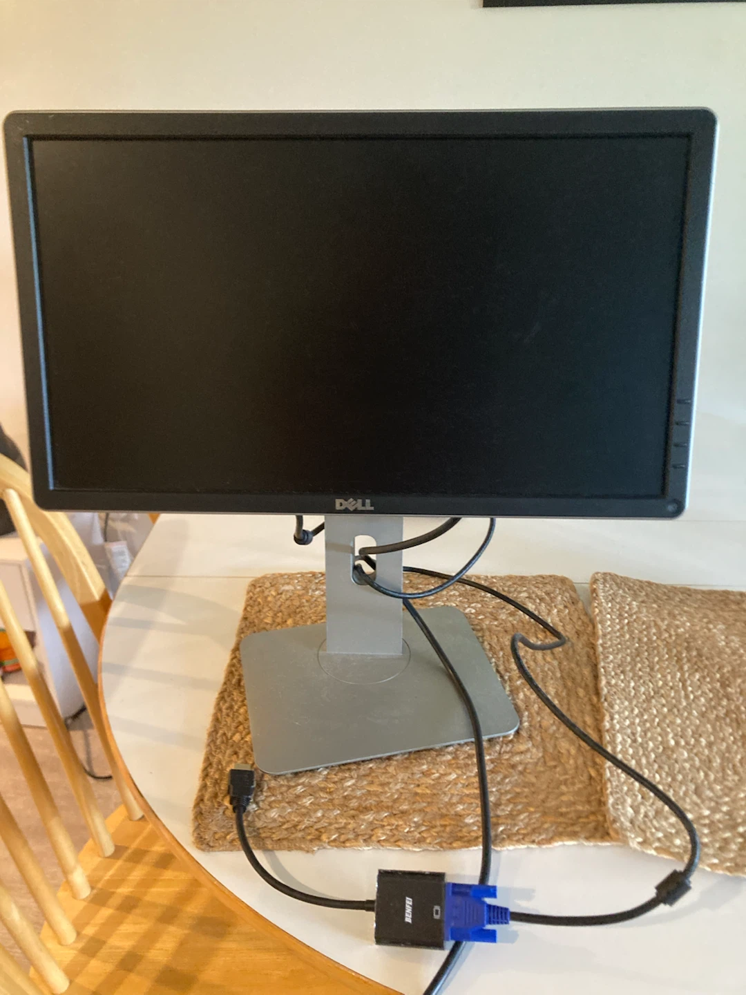 MOVING SALE : Dell Computer Monitor with BENFEI Adapter