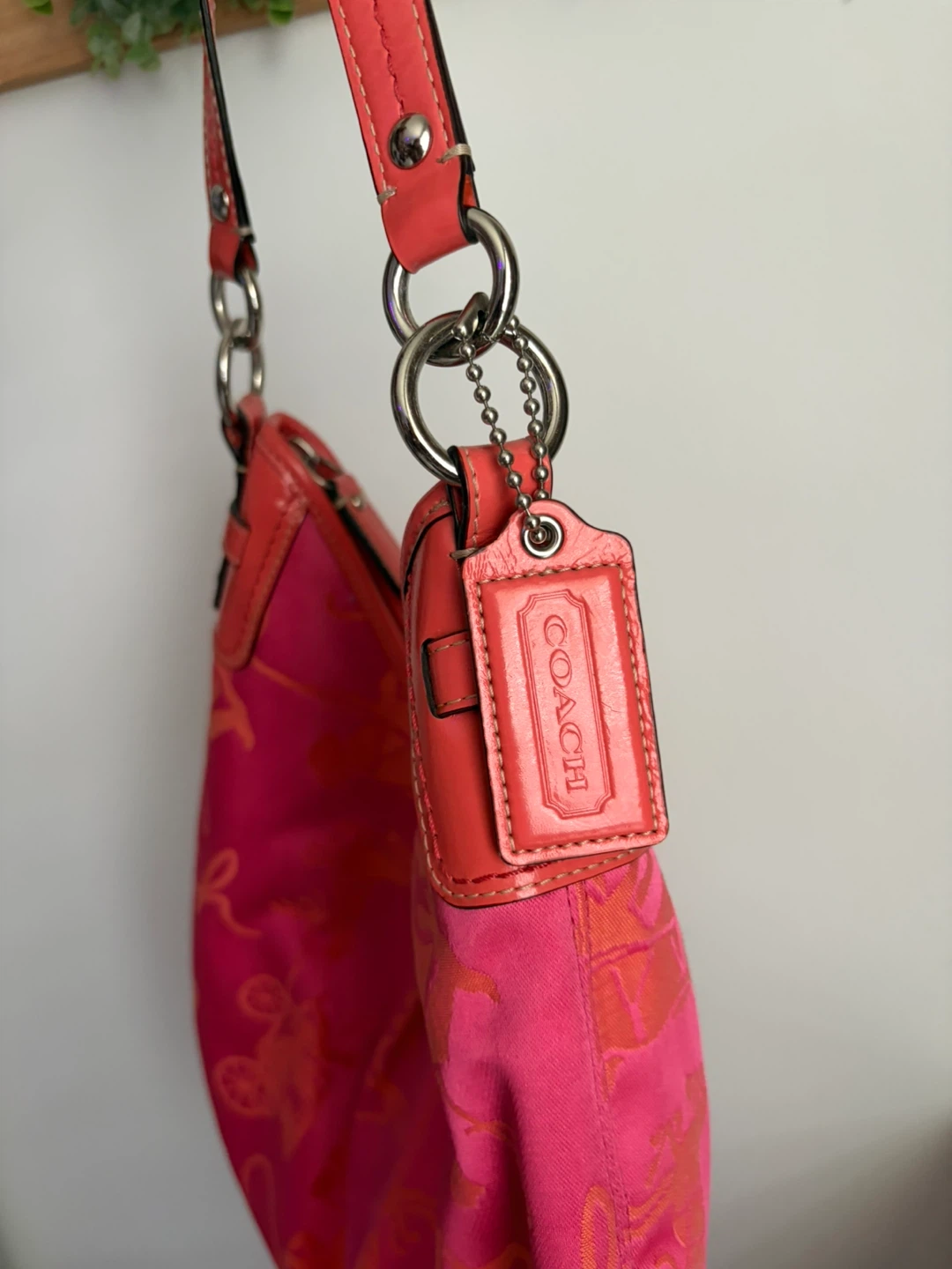 Coach Pink & Orange Signature Hobo Bag - photo 2