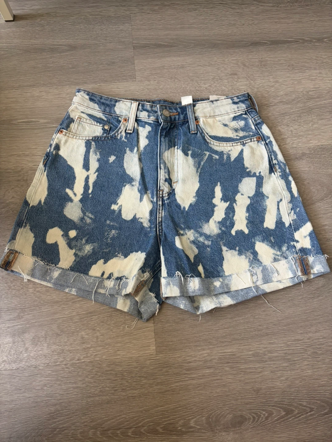 Bleached Mom Shorts Size 6