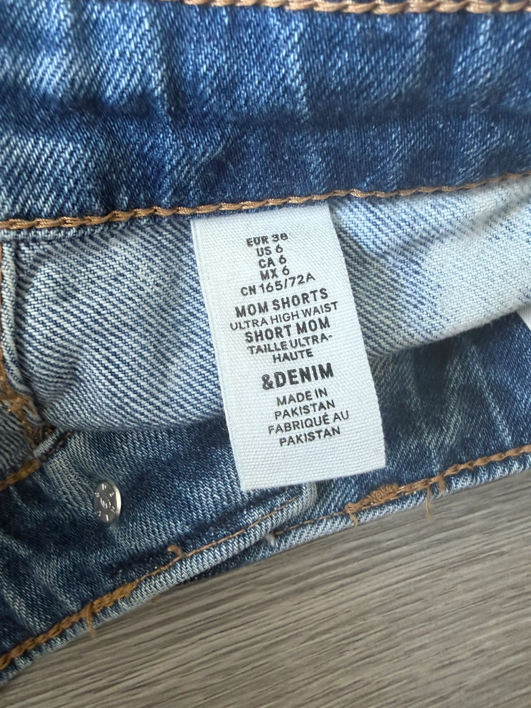 Bleached Mom Shorts Size 6 - photo 3
