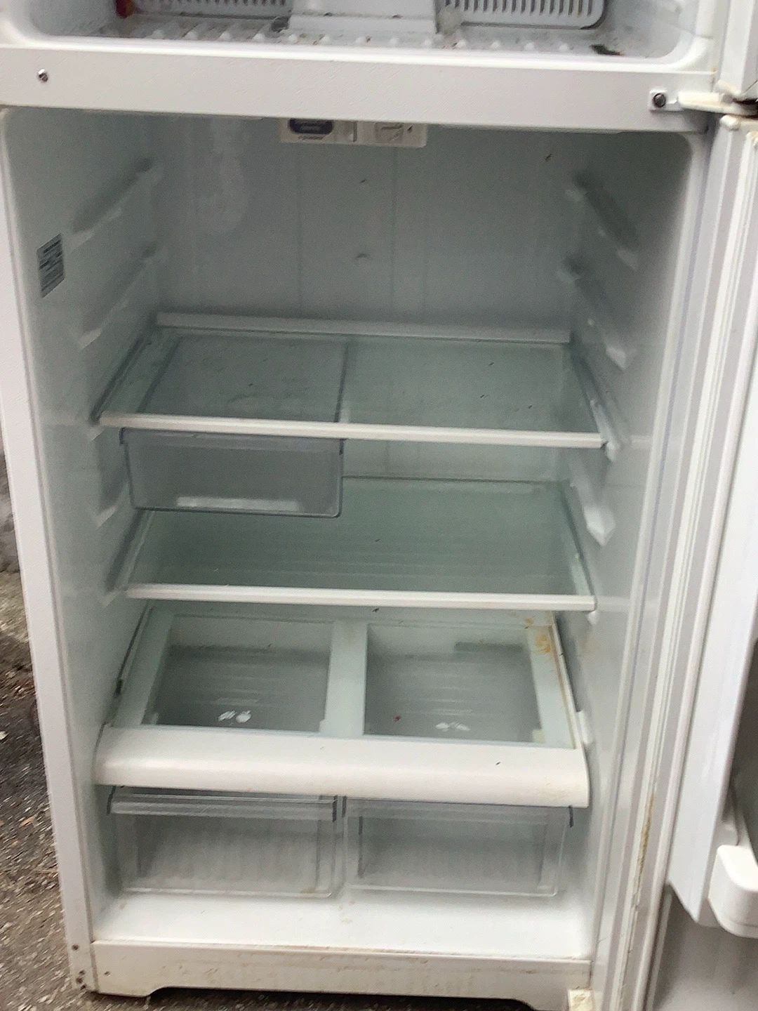 Free GE used fridge for man cave garage basement - photo 3