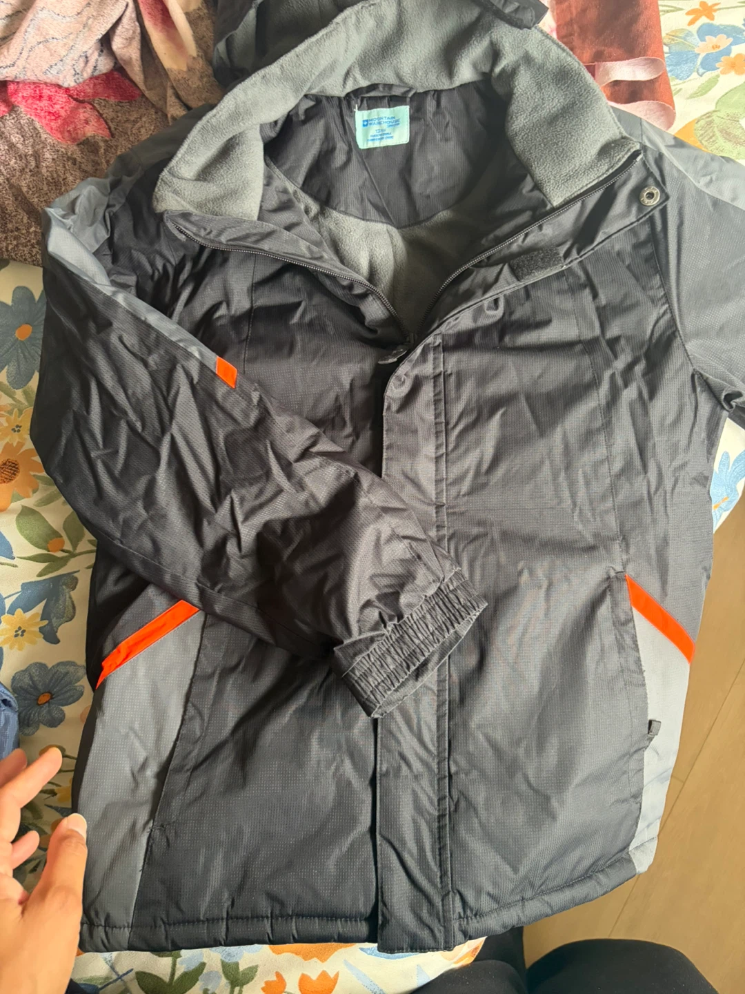 Mountain Warehouse and The Children's Place Jackets (Bundle) - photo 2