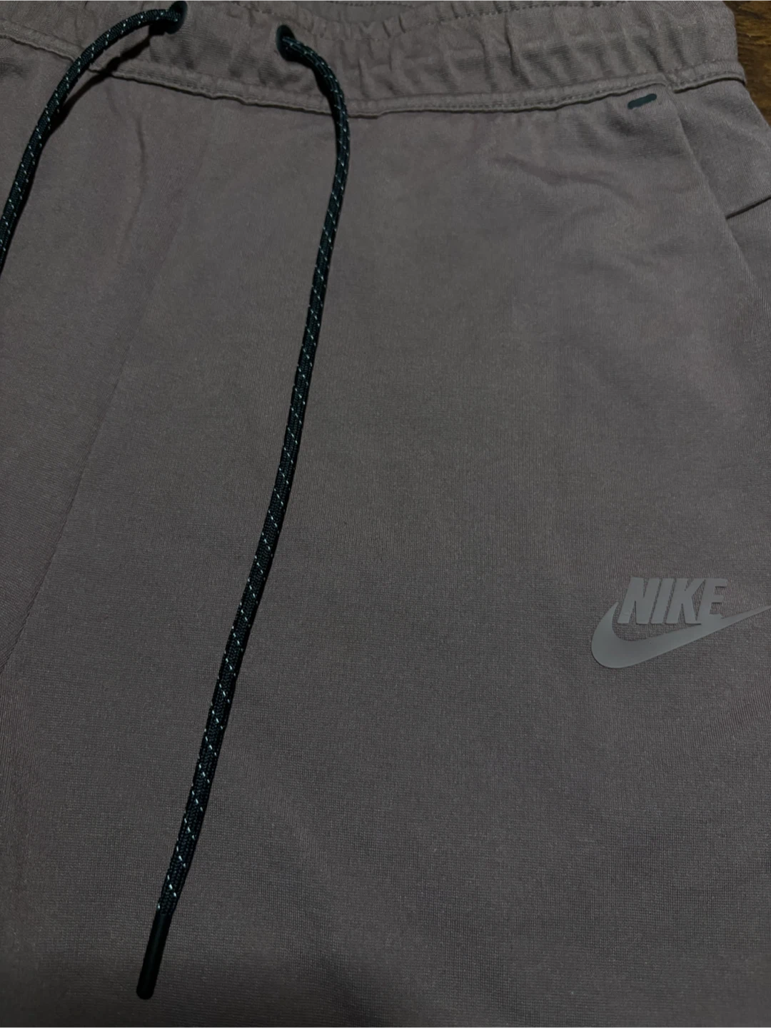 Nike Tech Fleece Shorts (Muted Taupe / Mauve) - Size Small