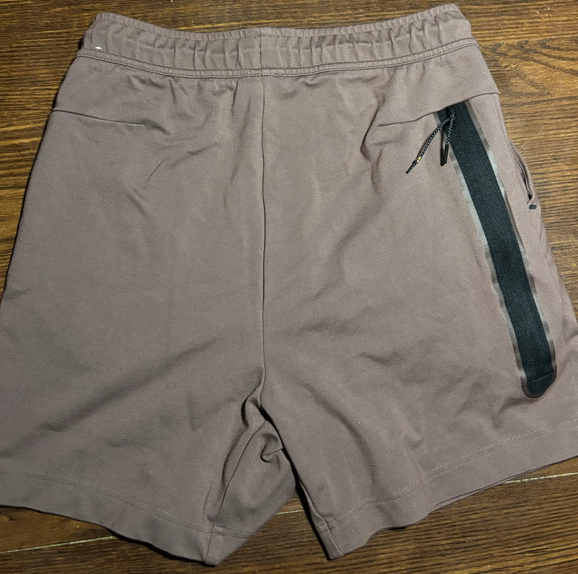 Nike Tech Fleece Shorts (Muted Taupe / Mauve) - Size Small - photo 4