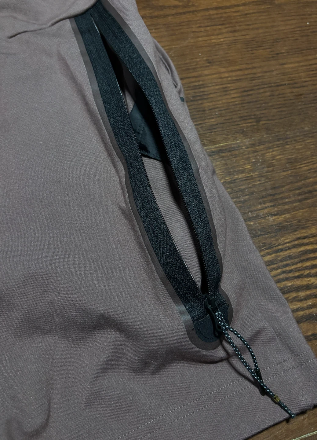 Nike Tech Fleece Shorts (Muted Taupe / Mauve) - Size Small - photo 5