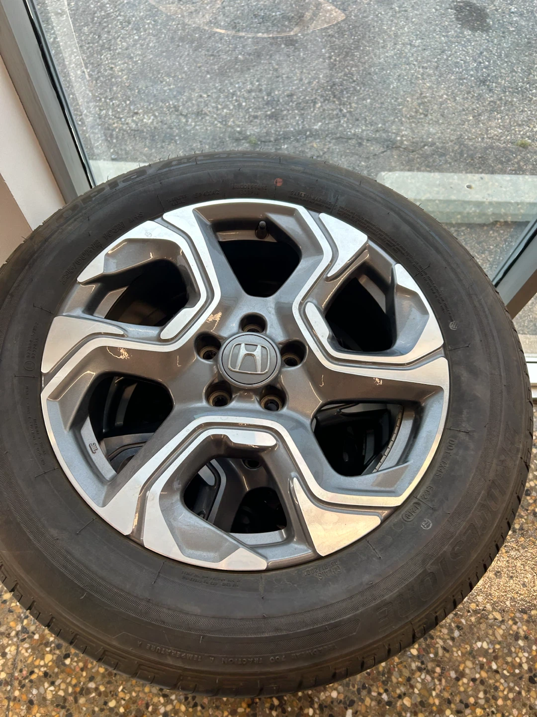 Honda CR-V Alloy Wheel with Tires - photo 2