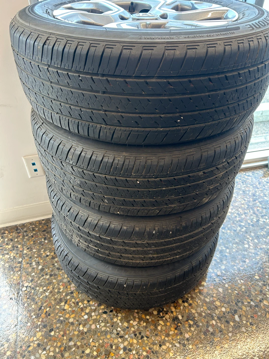 Honda CR-V Alloy Wheel with Tires - photo 3