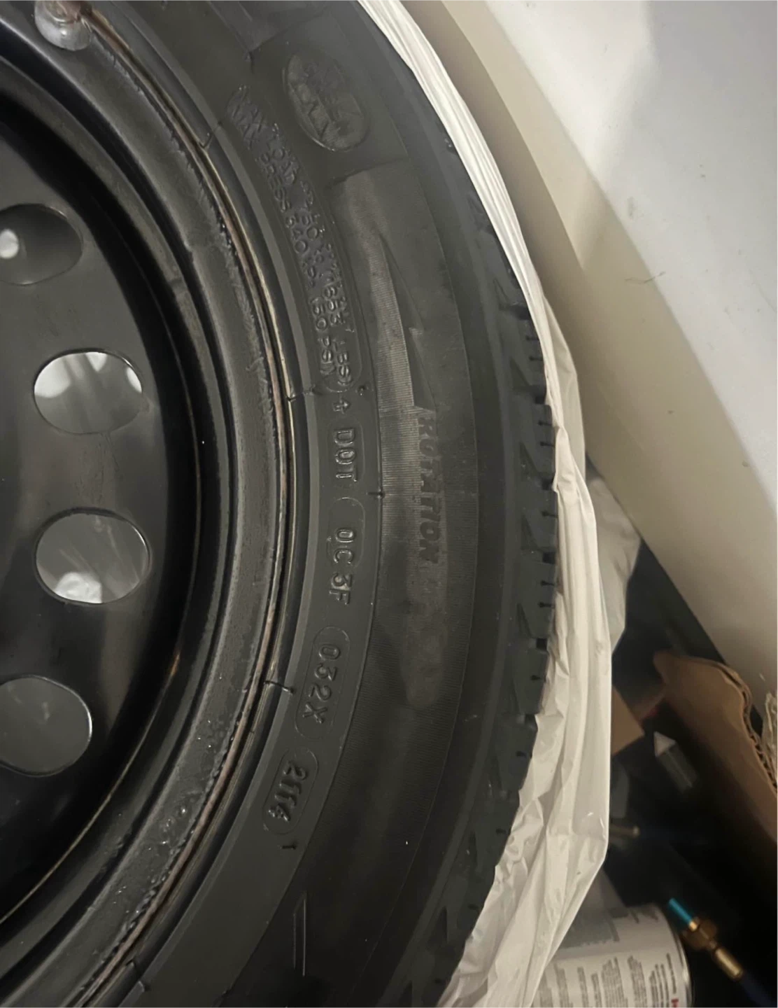 Michelin 215/55R17 Studless Winter Tire - photo 2