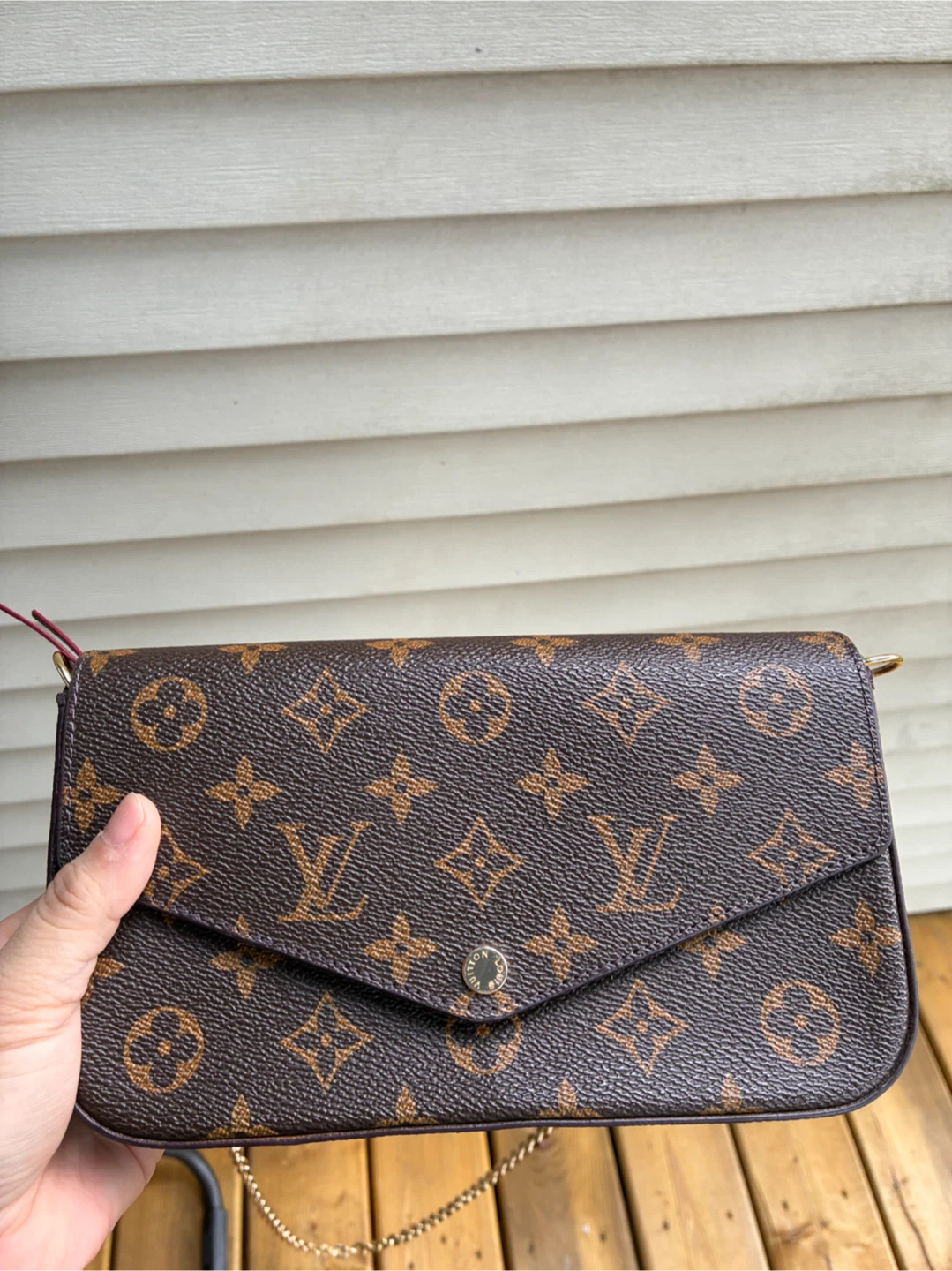 LV wallet on chain