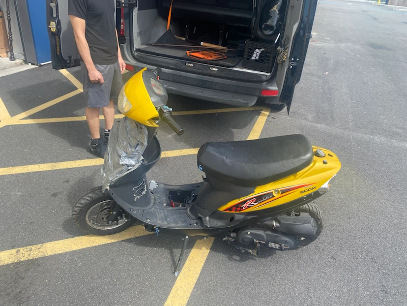 Moped scooter - photo 3