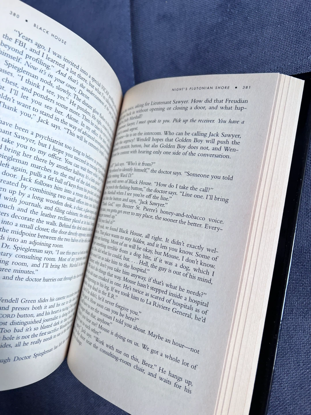 Black House Novel by Stephen King and Peter Straub - photo 4