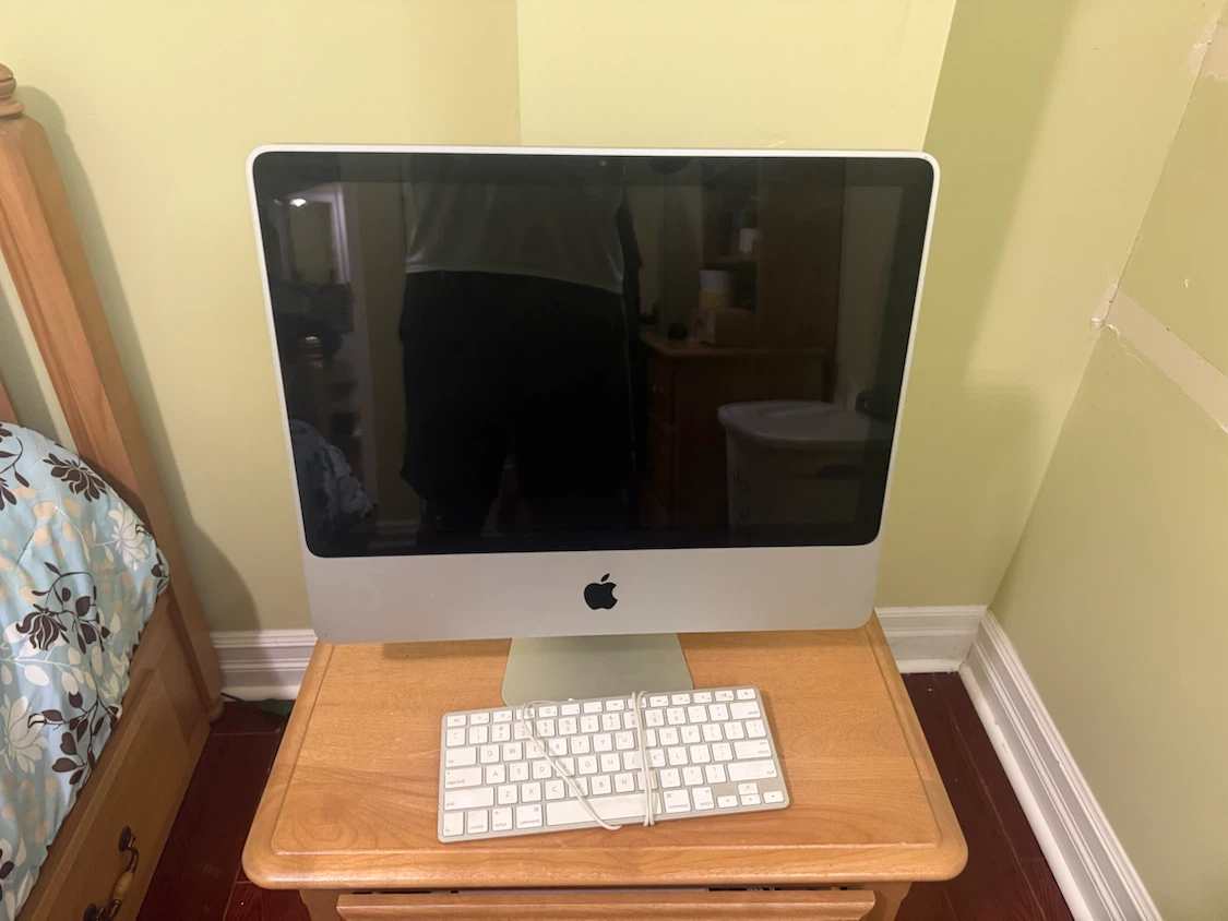Apple iMac 20" 2.66GHz/2GB/320GB/SD
