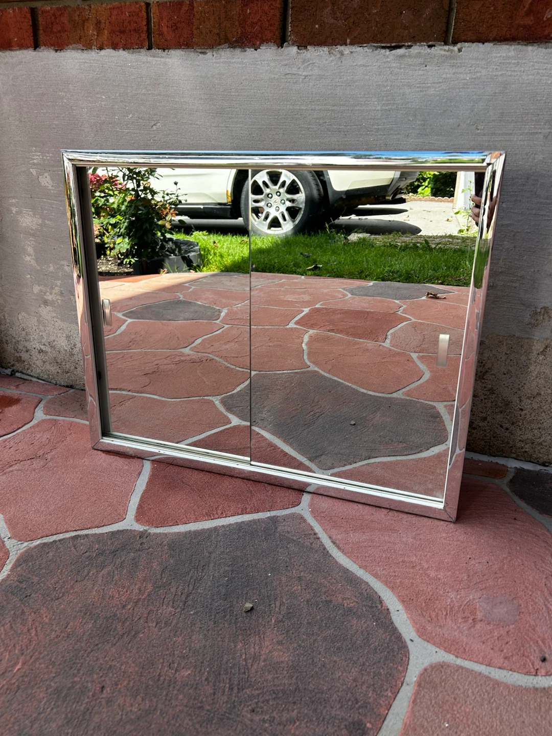 Medicine Cabinet with Mirrored Doors