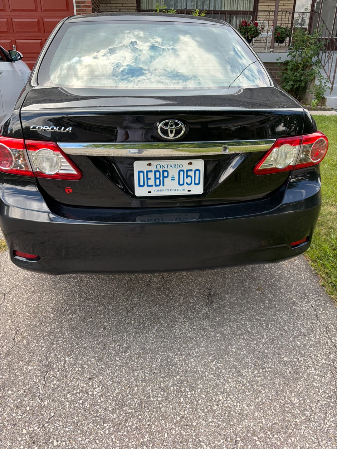 2011 Toyota Corolla - 211,000km - photo 3