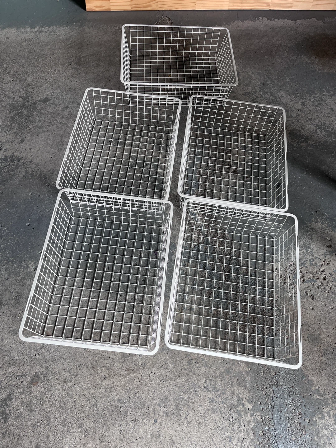 5 Wire baskets