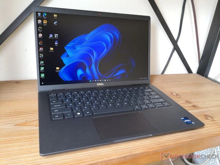 Dell Latitude 7330 Laptop - photo 3