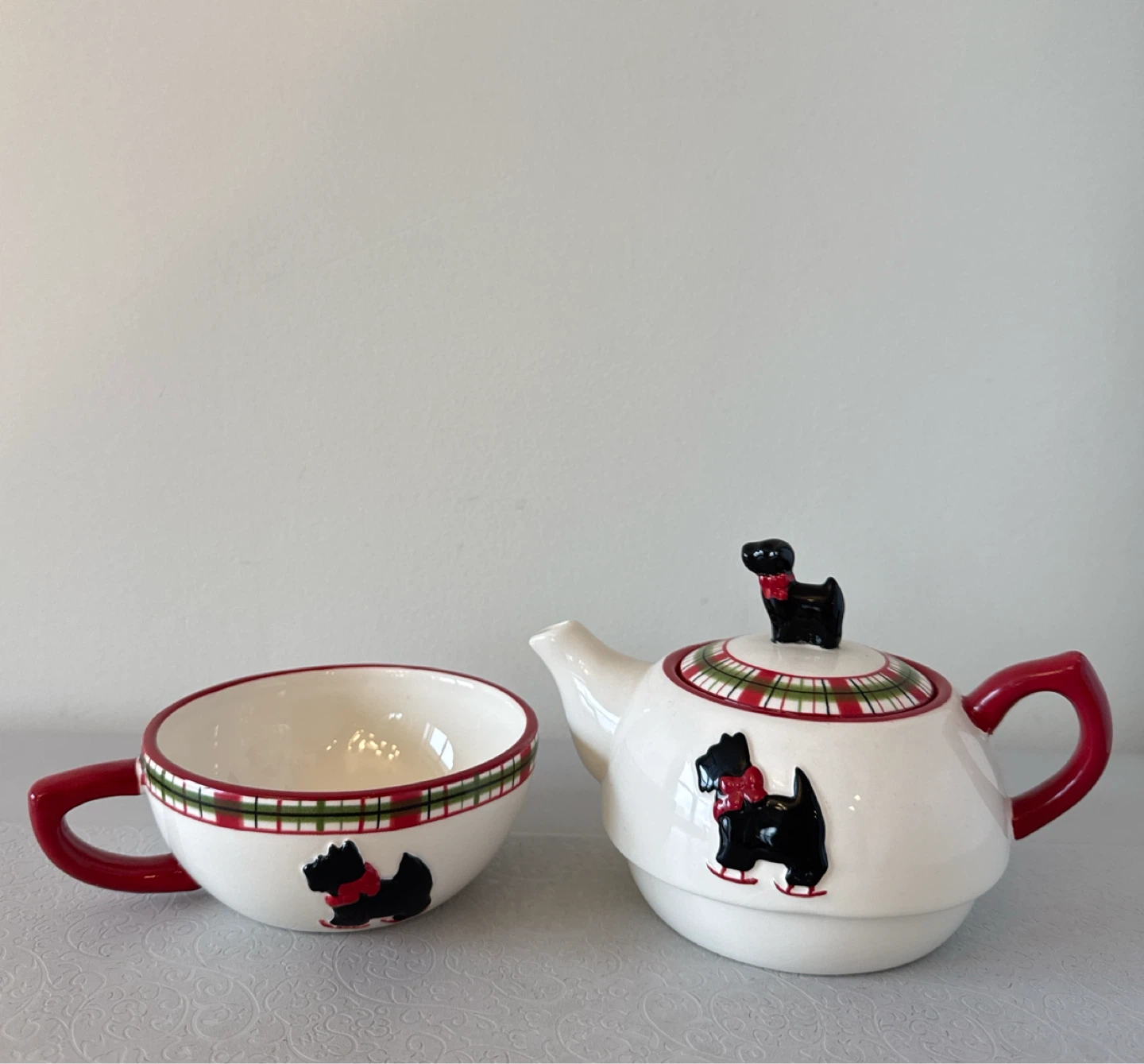 Black Scottie Dog Skating Tea Pot & Cup - photo 2