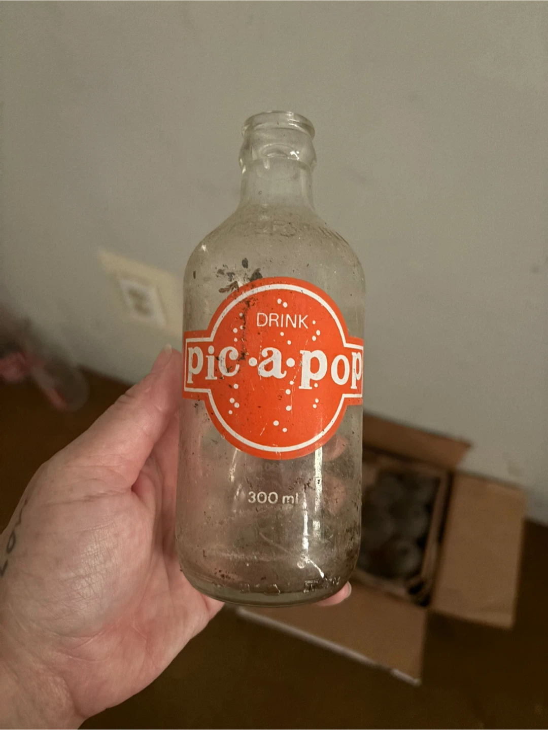 Vintage 1970s glass pic-a-pop and The Pop Shoppe bottles - photo 2