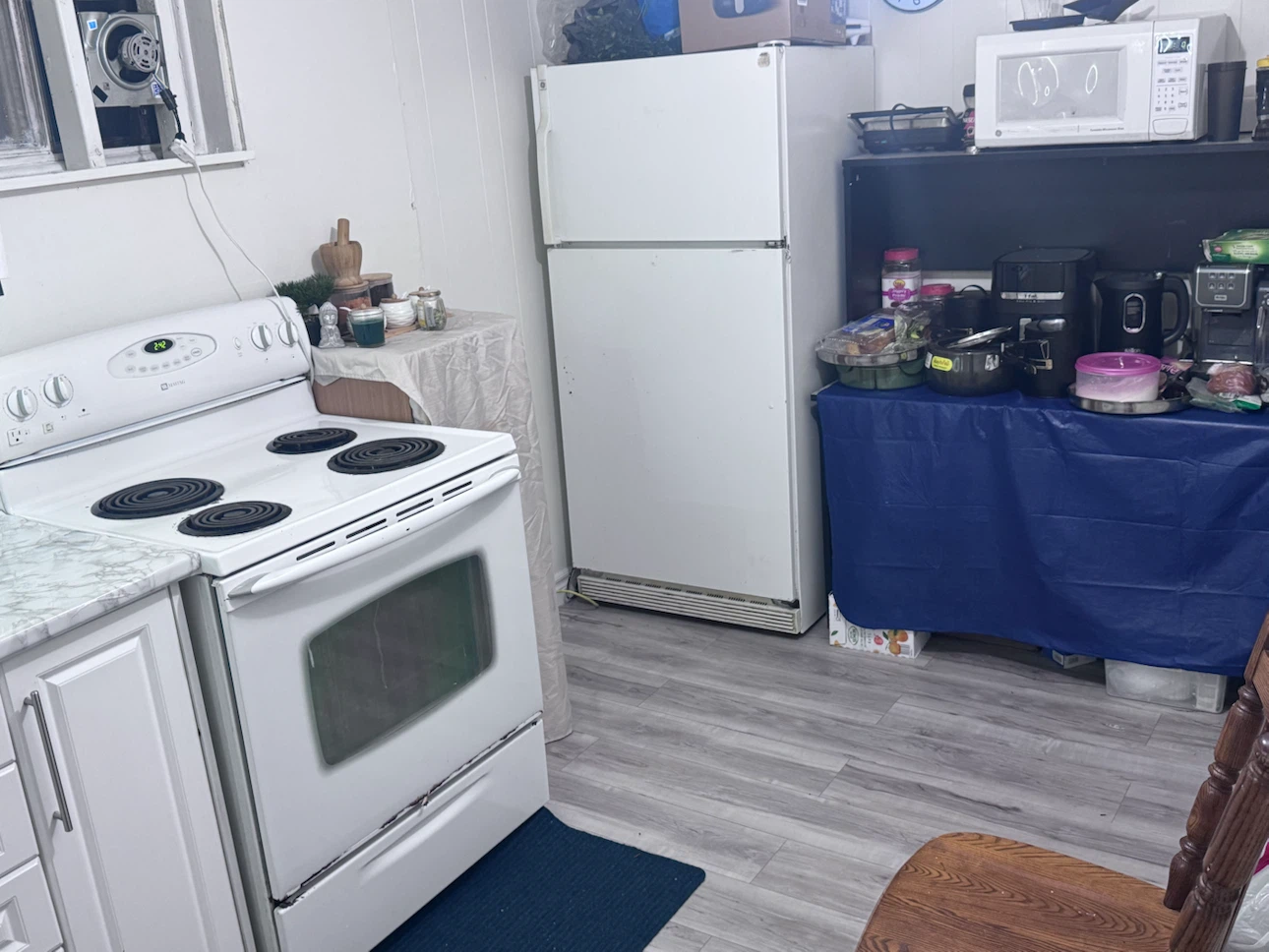 1 Private room available from October 1st - 2 bedroom basement - photo 2